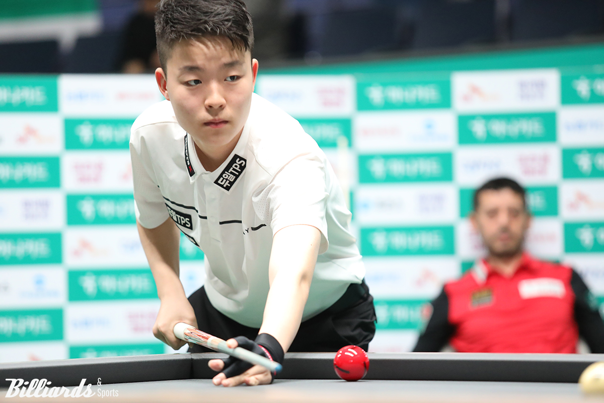 '16살 돌풍' 김영원이 개막전 32강에 이어 2차 투어 '하나카드 PBA 챔피언십' 32강에서 무라트 나지 초클루(하나카드)를 꺾고 16강에 진출했다.  사진=고양/이용휘 기자