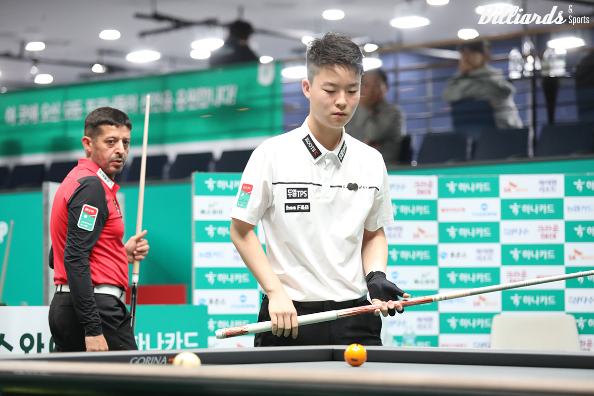 김영원은 1세트와 2세트를 연달아 승리하고 3세트를 내줬으나, 4세트를 따내며 초클루를 탈락시켰다.