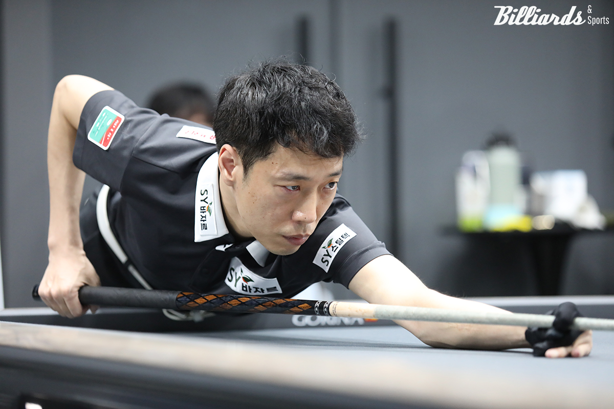 팔라손에게 패해 아쉽게 8강 진출에 실패한 박인수(에스와이).