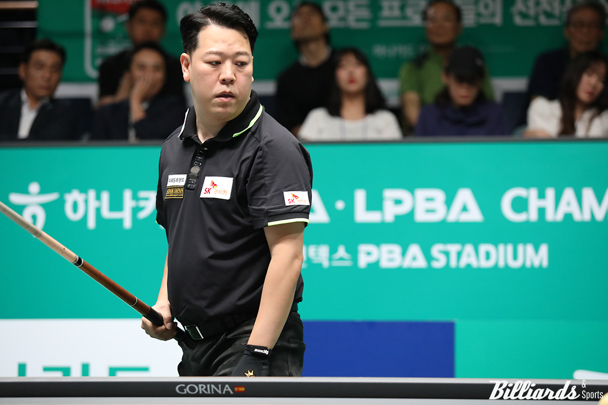 강동궁은 팔라손이 넘겨준 기회에서 뱅크 샷 등 결정타를 정확하게 성공하며 경기를 주도했다.