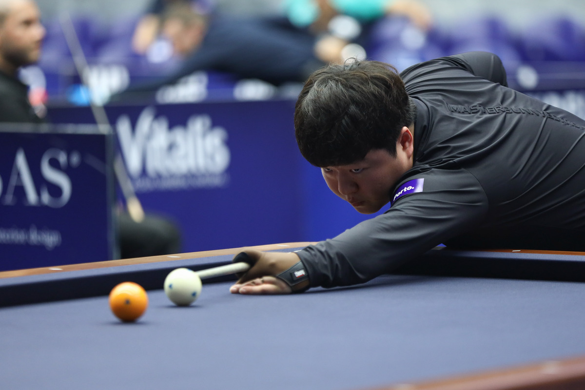 쩐뀌엣찌엔은 16강전에서 C조 2위로 올라온 '전 세계 1위' 조명우(실크로드시앤티-서울시청)와 8강행을 다툰다.