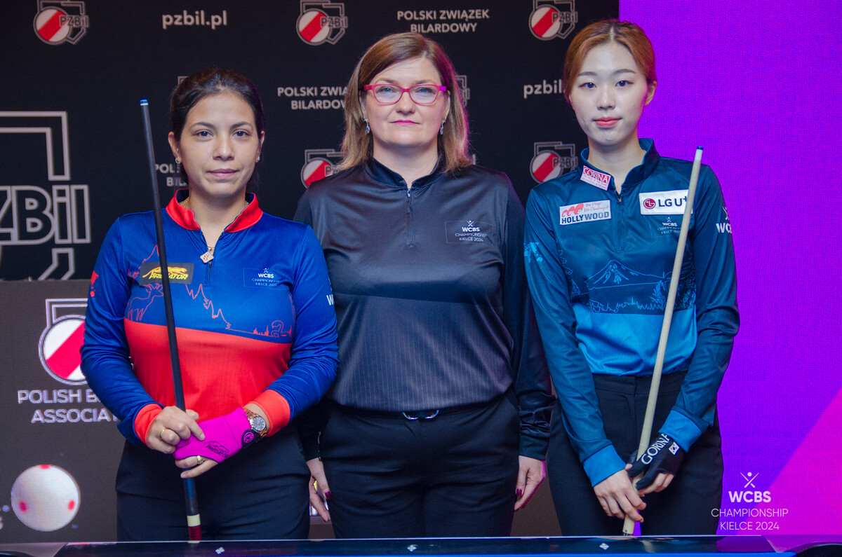 아메리카팀 솔레다드 아얄라(왼쪽)와 대결하는 서서아.