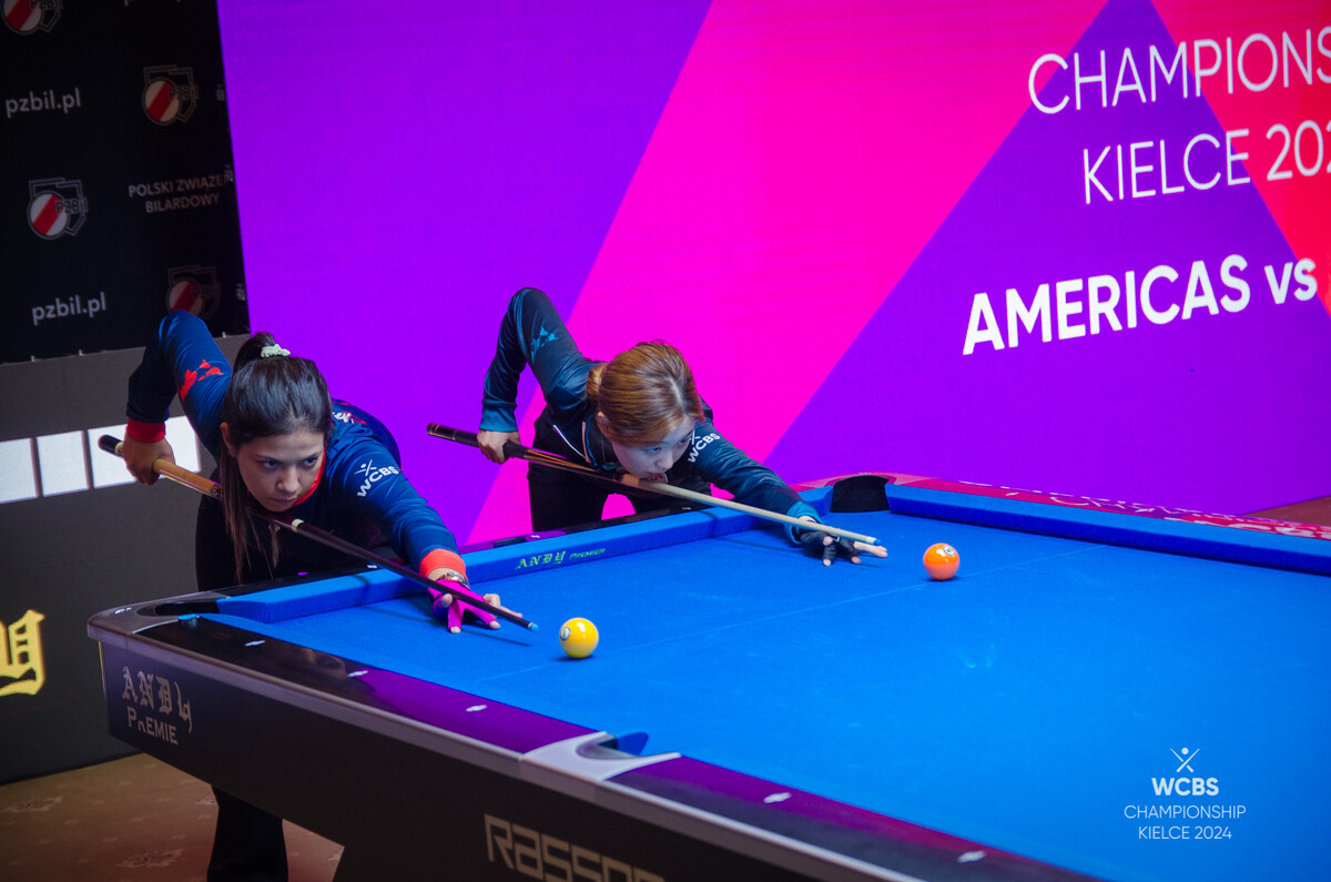 두 선수의 뱅킹 장면.