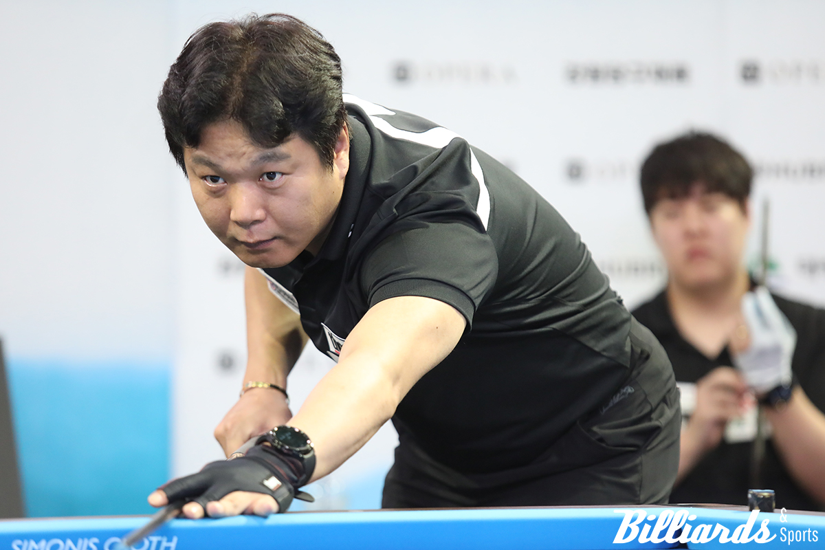 이범열을 꺾고 두 대회 연속 결승행에 성공한 서창훈.