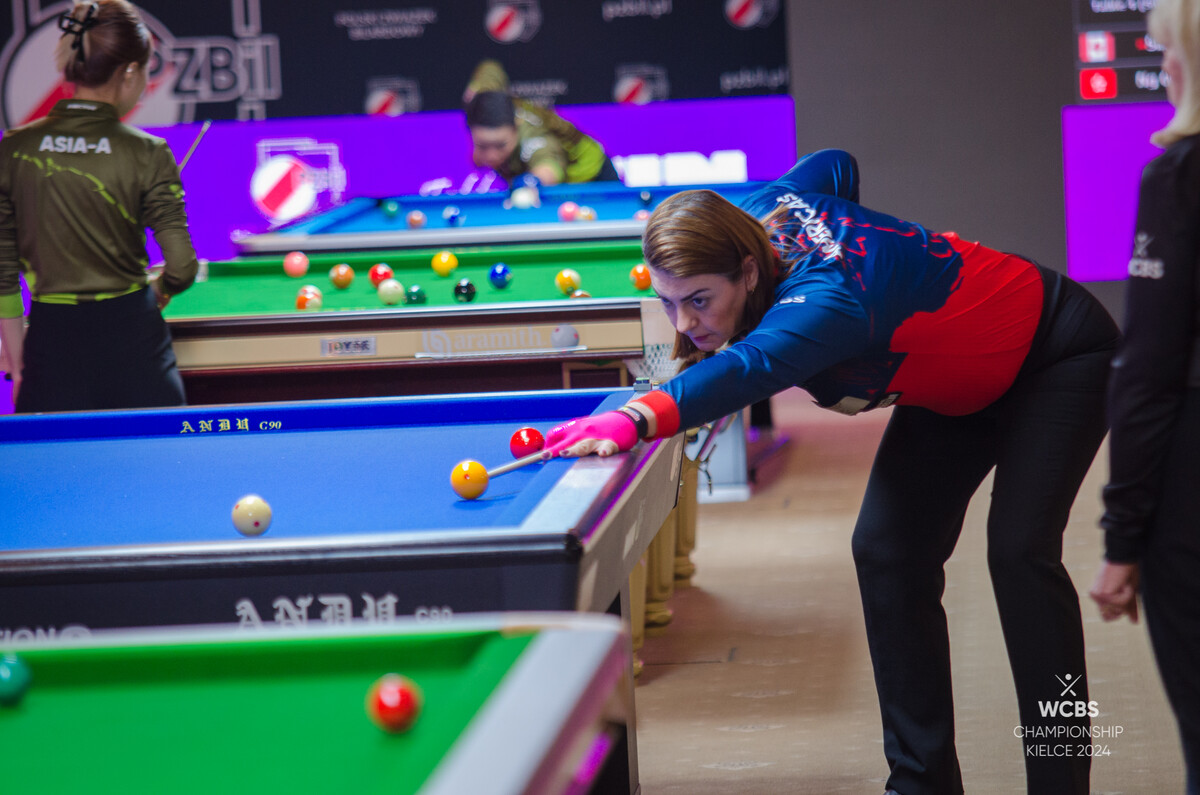 캐롬 3쿠션 여자 경기에서 4승 1패로 활약한 아메리카팀의 클라우디아 마르셀라 라린데(콜롬비아).