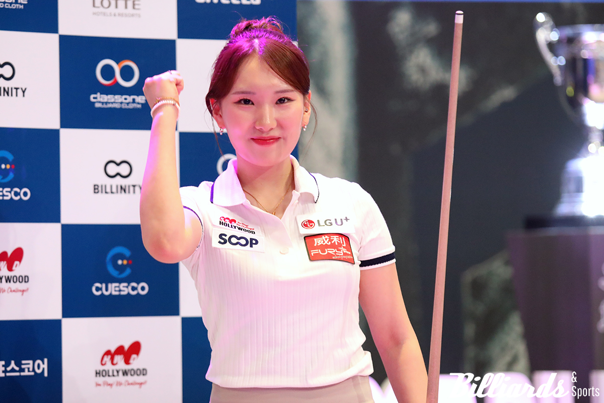 7-6의 짜릿한 역전승을 거둔 이하린이 카메라를 향해 손을 불끈 쥐어 보였다. 사진=잠실/이용휘 기자