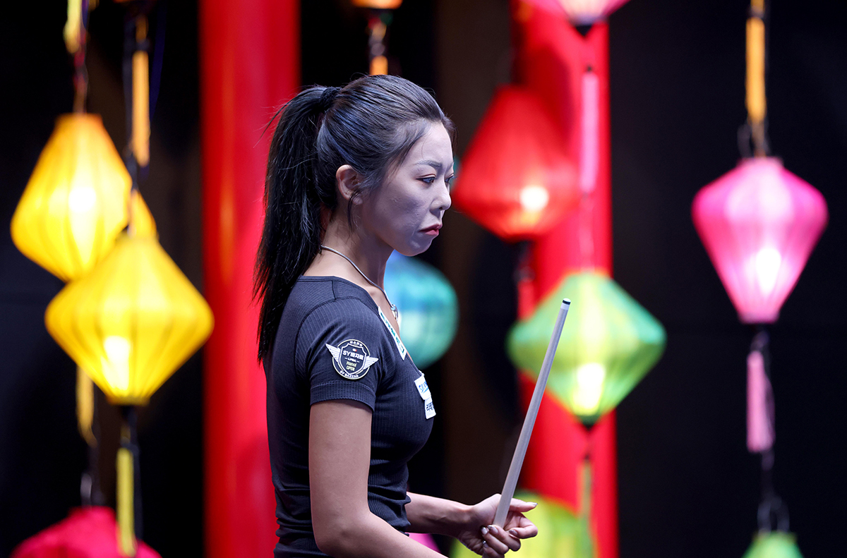 이번 시즌에 사상 처음으로 2회 연속 64강에서 탈락한 김가영은 이번 대회에서 연패를 탈출했다.  