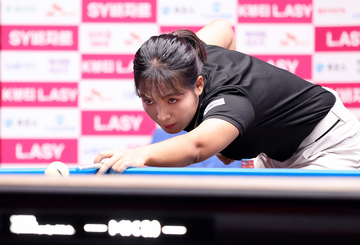 지난 시즌 막판에 슬럼프를 극복하고 우승과 준우승을 연달아 차지했던 스롱은 이번 3차 투어에서 다시 한번 부활을 노리고 있다.