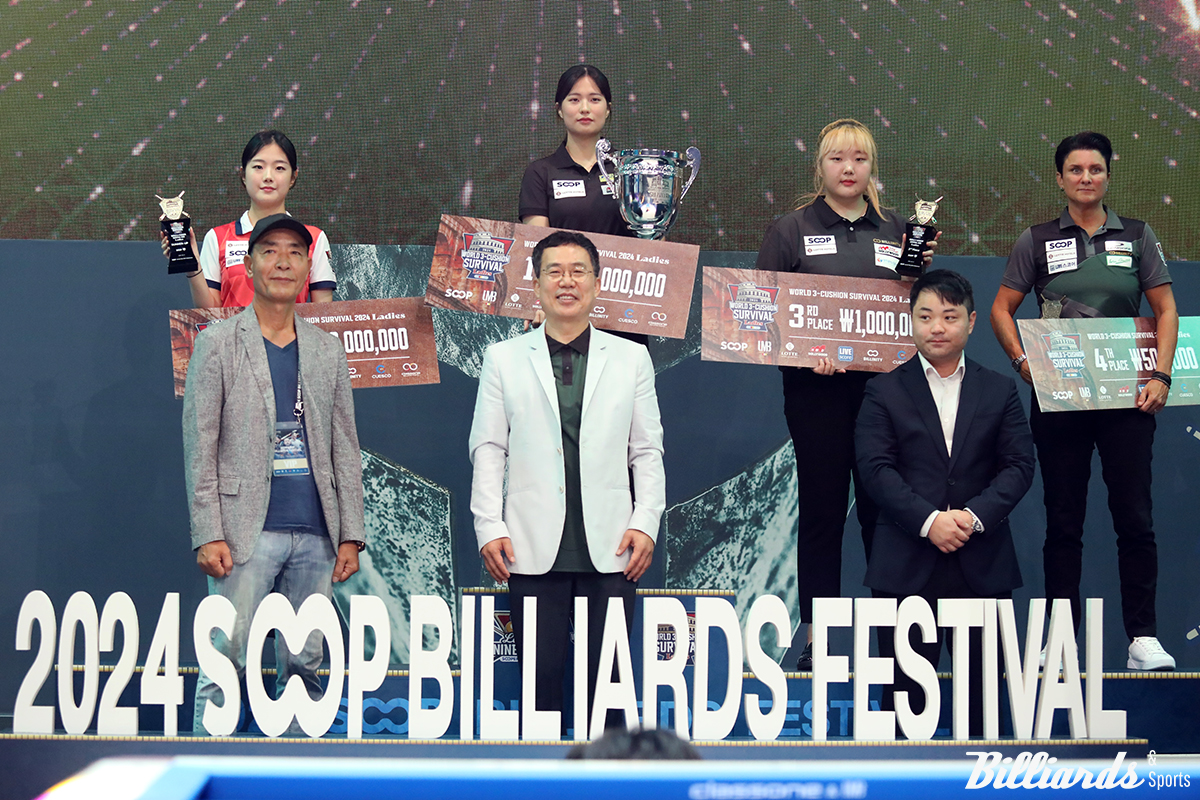 시상식 장면. 왼쪽부터 사이넷 김광묵 대표, SOOP 서수길 CBO, SOOP 스포츠사업실 유준석 실장.