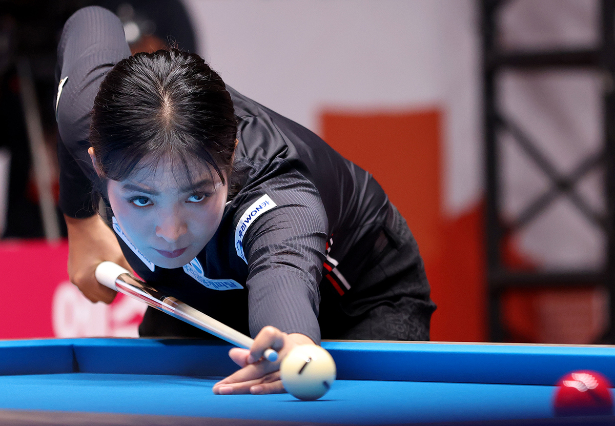 스롱은 세트스코어 0-2에서 2-2 동점에는 성공했지만, 승부치기에서 2점째 공격에 수구로 제1적구를 맞히지 못하는 뼈아픈 실책을 범해 아쉽게 패했다.