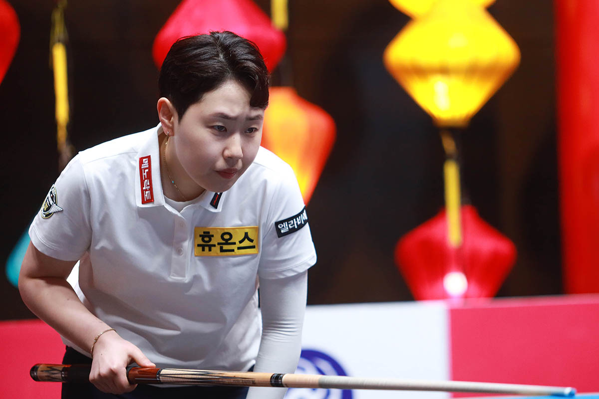 차유람과 함께 동반 준결승에 진출한 김세연은 하나카드의 사카이 아야코와 대결한다.