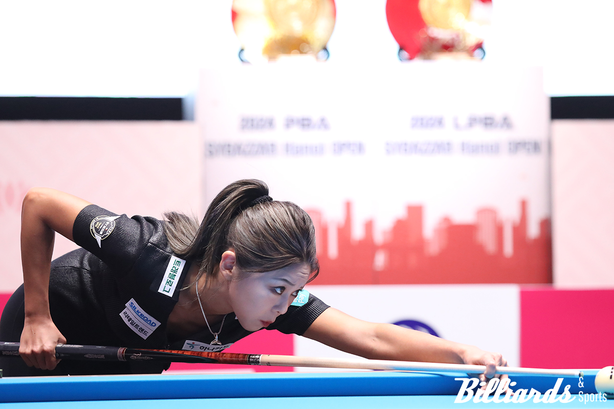 차유람과 준결승전 대결 중인 김가영.