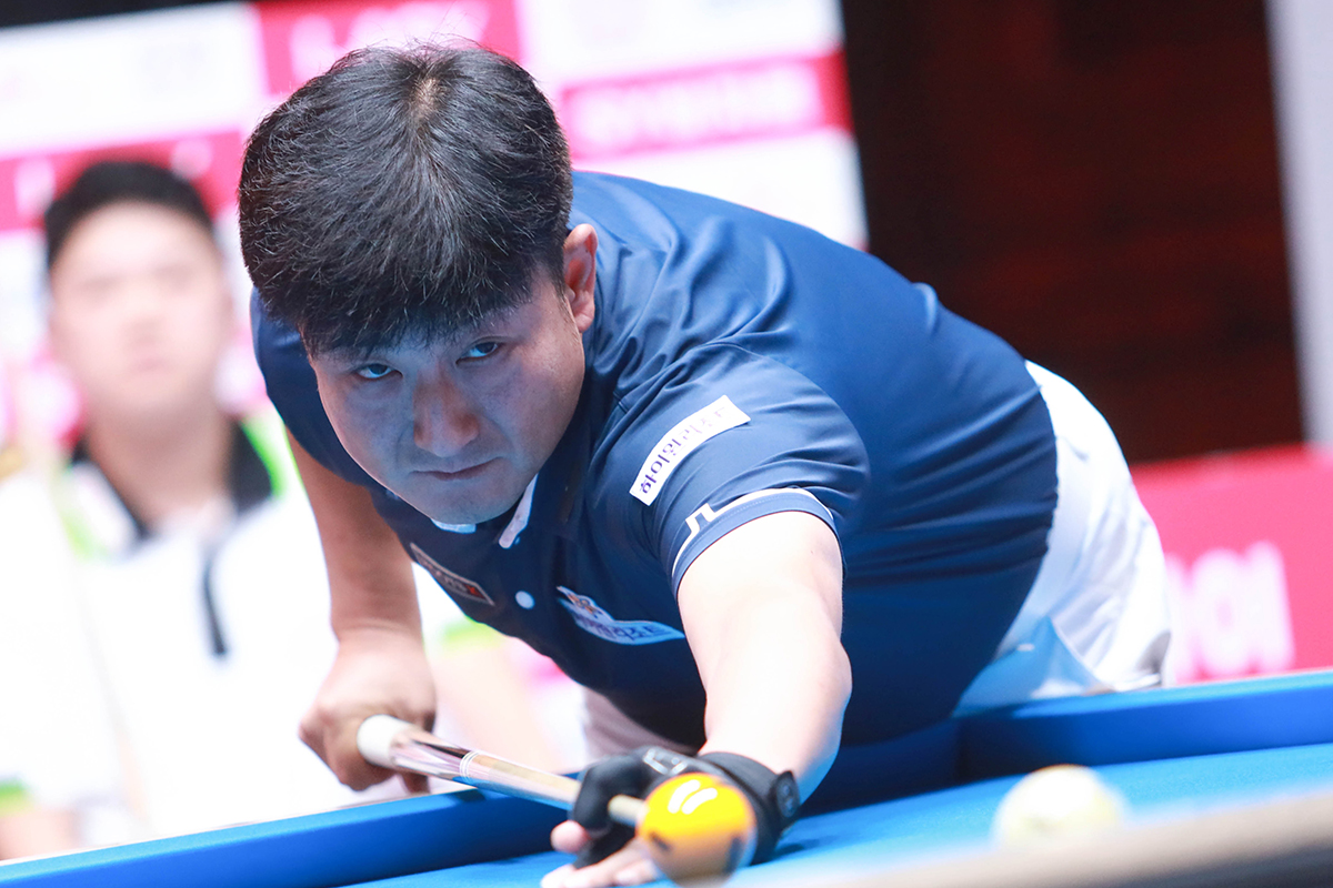 조건휘를 단 2점 차로 꺾고 승리를 이어간 이충복.