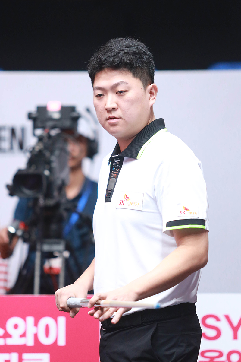 이충복과 8강전 대결을 벌인 조건휘