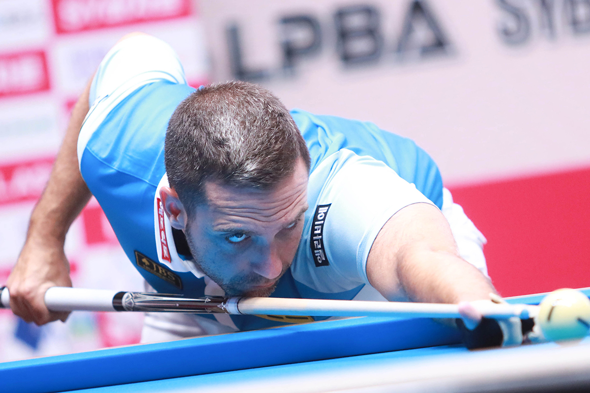 '스페인 동료' 안토니오 몬테스를 꺾고 8강에 오른 하비에르 팔라손.