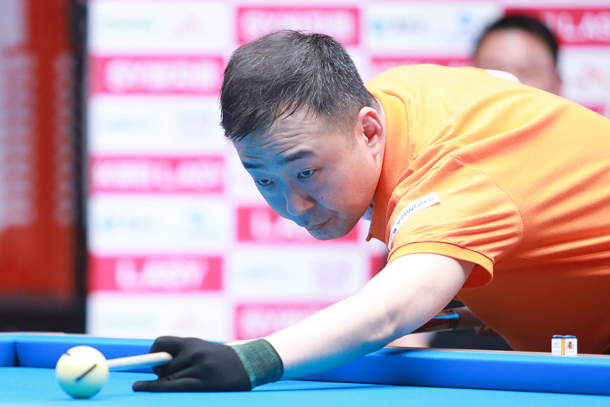 조재호를 꺾고 8강에 진출한 엄상필은 최성원과 두 번째 승부를 벌인다. 지난 시즌에 엄상필은 7차 투어 32강에서 최성원에게 승리한 바 있다.