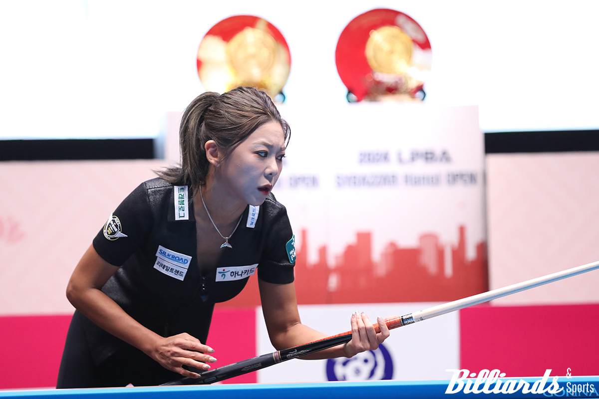여자 프로당구(LPBA) 최다승과 최초 퍼펙트 우승에 도전하는 '당구 여제' 김가영(하나카드)이 25일 열리는 '하노이 오픈' 결승전에서 '천적' 김세연(휴온스)을 만났다.  사진=하노이/이용휘 기자