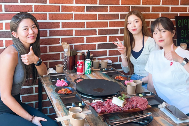 같은 기간 각각 다른 대회에서 우승을 차지한 스승 김가영과 제자 서서아, 박정현.