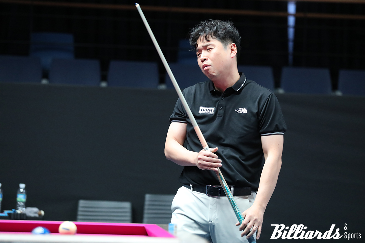 세트스코어 2-2로 치열한 접전을 벌인 김민건이 5세트에 하이런 9점을 성공시키고 최종 승리를 차지했다.