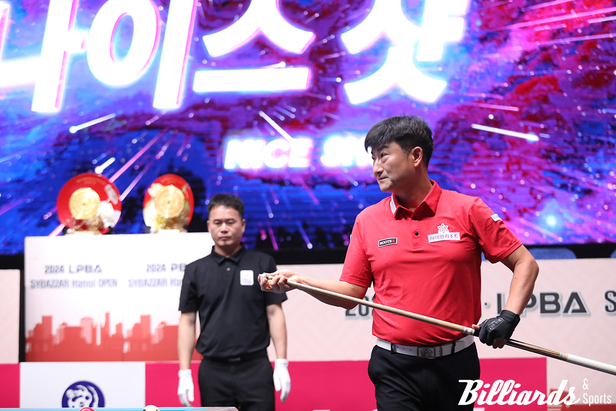 '2024 PBA 에스와이 바자르 하노이 오픈' 8강에서 다니엘 산체스와 맞대결을 펼치고 있는 이충복.