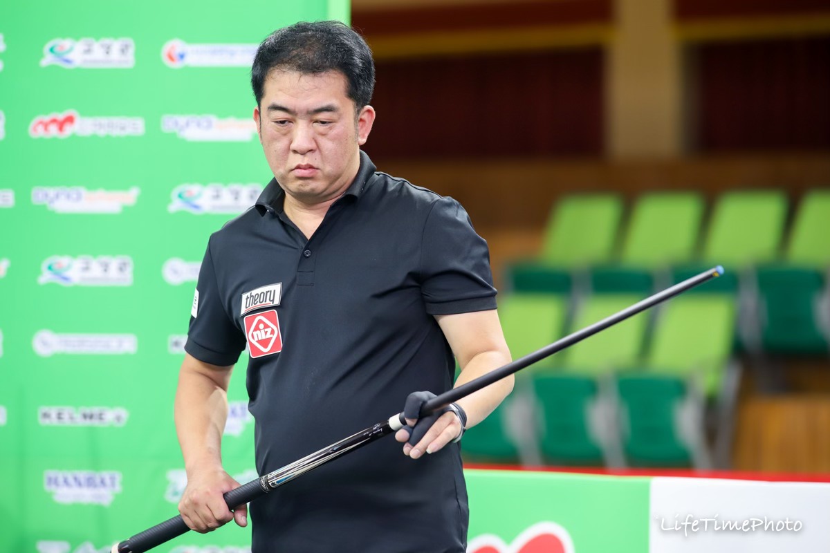 송현일이 '경남고성군수배' 8강전에서 허정한을 꺾고 준결승에 올랐다. 사진=대한당구연맹 제공