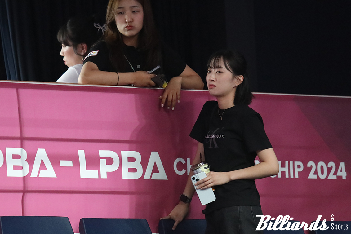 대한당구연맹에서 엘리트 선수로 활약하고 있는 최봄이가 김채연을 응원하기 위해 PBA 스타디움을 찾았다. 사진=고양/이용휘 기자