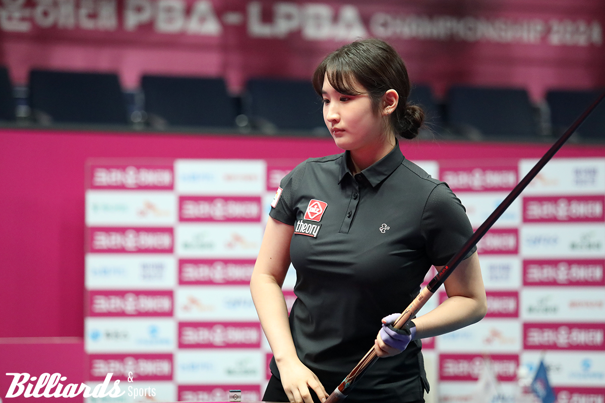 최지민과 4차 투어 첫 대결을 벌이고 있는 김채연.