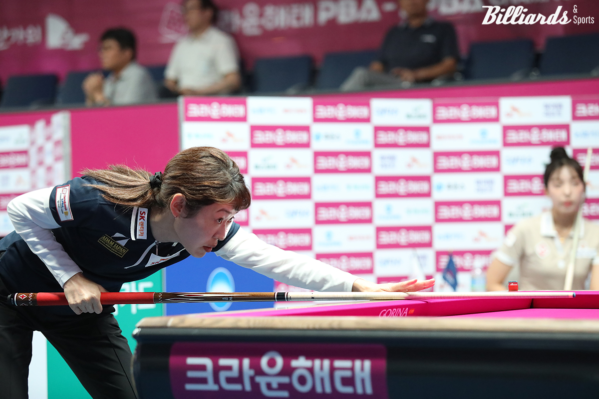 히다는 10번째 정규투어에서 16강 진출에 성공했다.