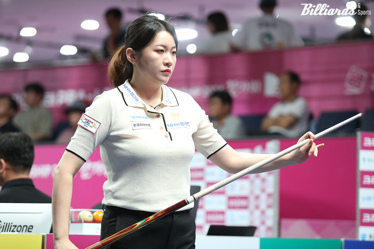 김민아(NH농협카드)는 승부치기에서 이우경에게 1 대 0의 신승을 거두었다.