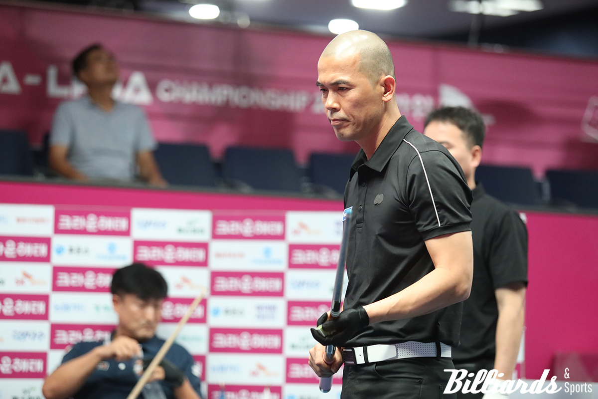 이충복을 세트스코어 3-0으로 꺾고 64강에 오른 박동준.