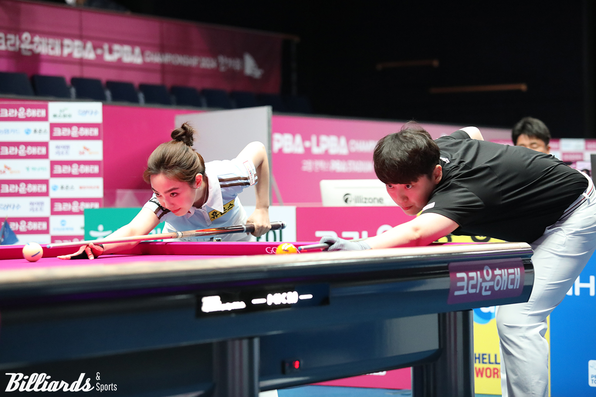 차유람 대 백민주의 32강전 뱅킹 장면.