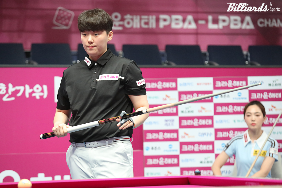 차유람에게 아쉽게 패한 백민주(크라운해태).