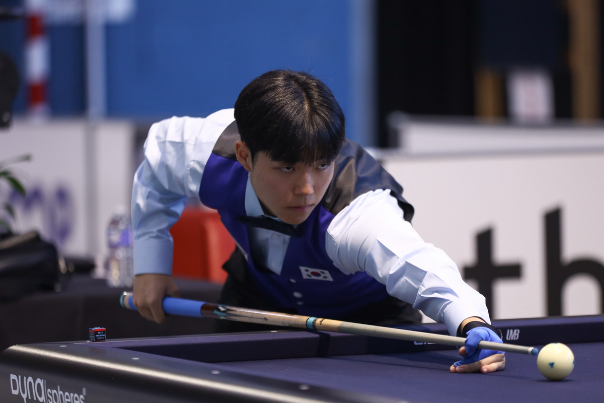 3쿠션 주니어 국가대표 '막내' 조영윤(19)이 한국의 주니어 선수권 17년 연속 4강 진출의 대기록을 작성했다.  사진=SOOP 제공