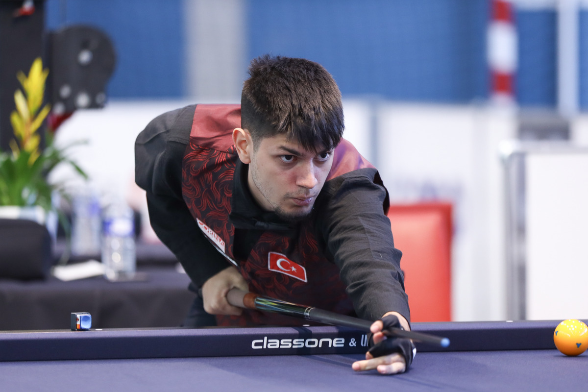 조영윤과 결승에서 맞붙는 세이멘 외즈바시(튀르키예).