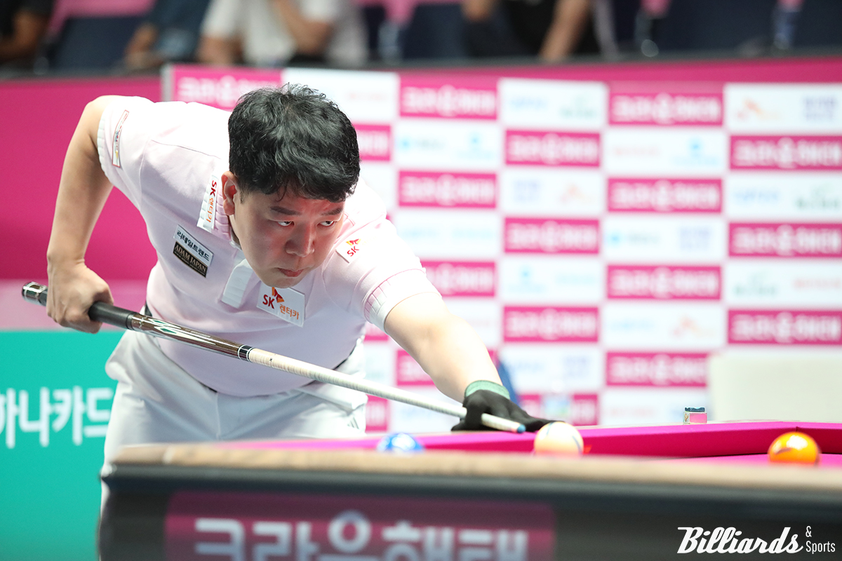 '애버리지 2.250'의 기록으로 32강을 통과한 강동궁(SK렌터카).