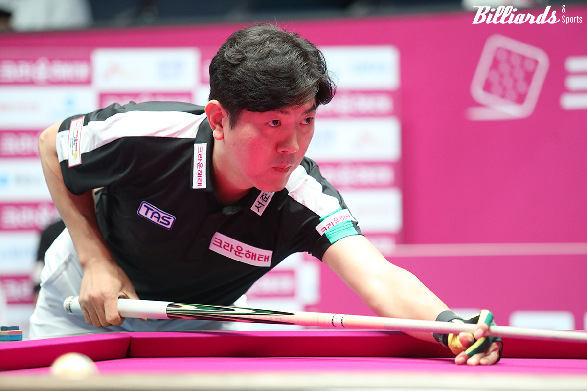 강동궁과 8강에서 만난 김재근(크라운해태).