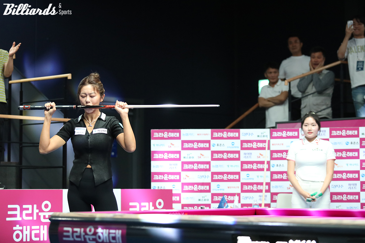 우승하는 순간 큐에 입맞춤을 하는 김가영.