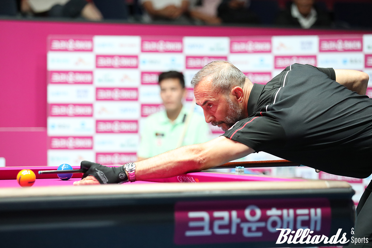 응우옌프엉린과 8강 대결 중인 세미 사이그너. 사이그너는 연일 역전승으로 승리하며 4강에 진출했다.