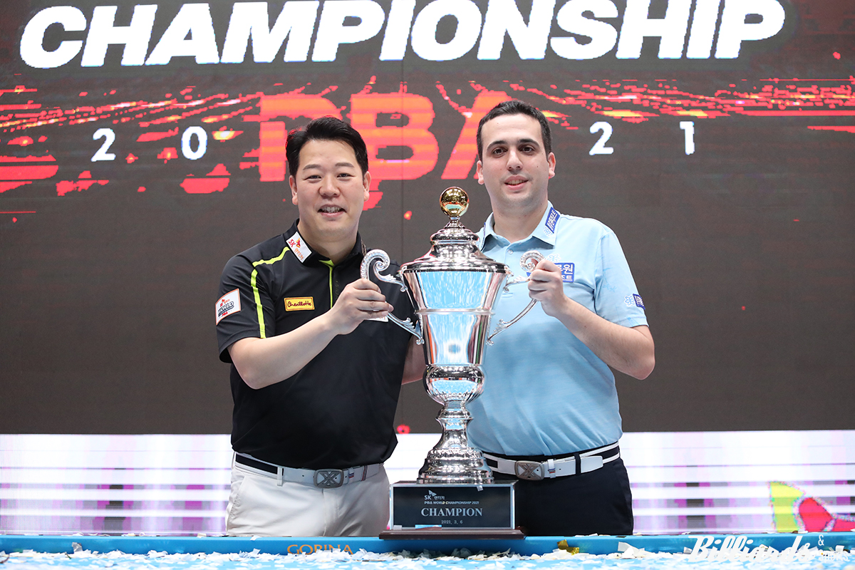 지난 2021년 열린 사상 첫 'SK렌터카 PBA 월드챔피언십'에서 강동궁은 다비드 사파타(오른쪽)와 3시간 25분의 혈투 끝에 세트스코어 4-5로 아깝게 패해 준우승에 그쳤다. 당시 우승자 사파타는 역대 최고 상금인 3억원, 준우승에 머문 강동궁은 3000만원을 받는 데 그쳤다.
