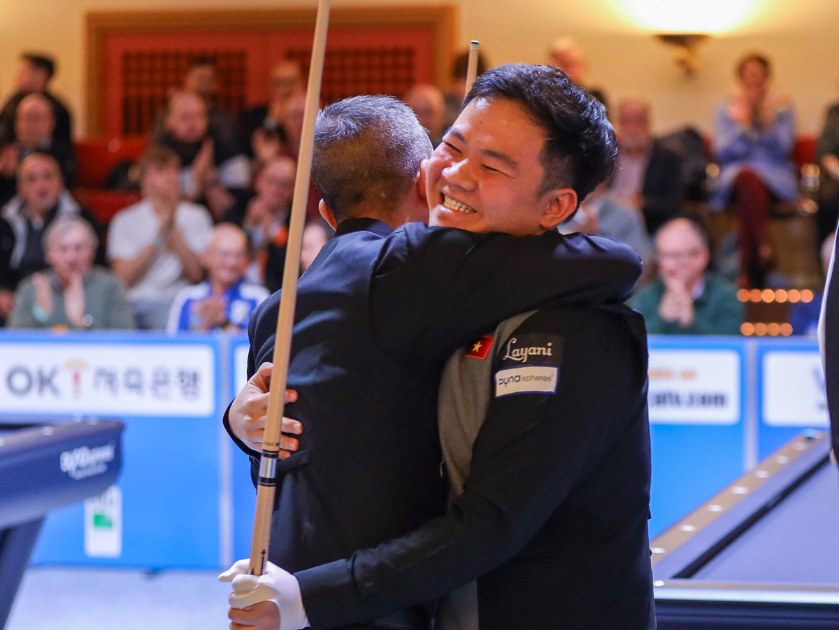 쩐뀌엣찌엔과 함께 팀선수권을 우승한 바오프엉빈.