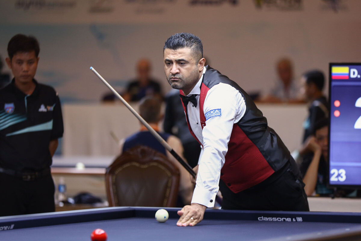 16강에서 야스퍼스와 대결하는 톨가한 키라즈(튀르키예).