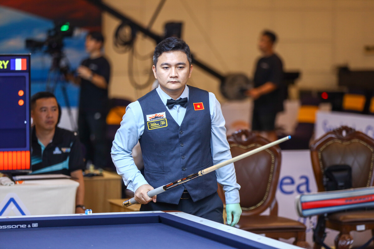 이번 세계선수권에 처음 출전한 쩐딴룩은 베트남 선수 중 유일하게 4강까지 올라와 '아시아 최초 세계선수권 2연패'의 대기록에 도전한다.