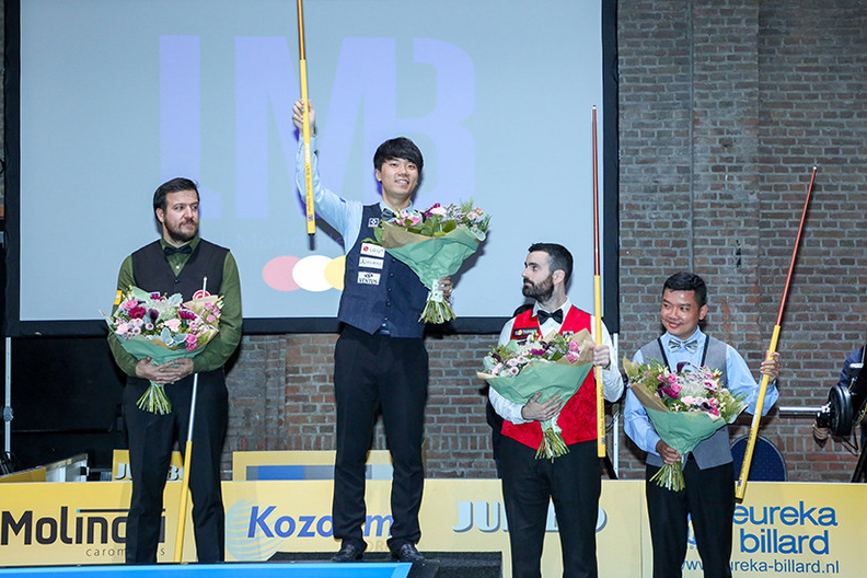 2019년 첫 베겔 당구월드컵은 김행직(전남-진도군청)이 우승했다. 왼쪽부터 준우승 륏피 체네트(튀르키예), 우승 김행직, 공동 3위 안토니오 몬테스(스페인)-쩐타인룩(베트남).