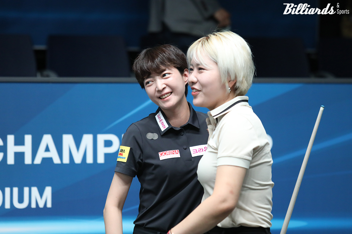 경기 후 웃으며 인사를 나누는 임정숙과 최연주.