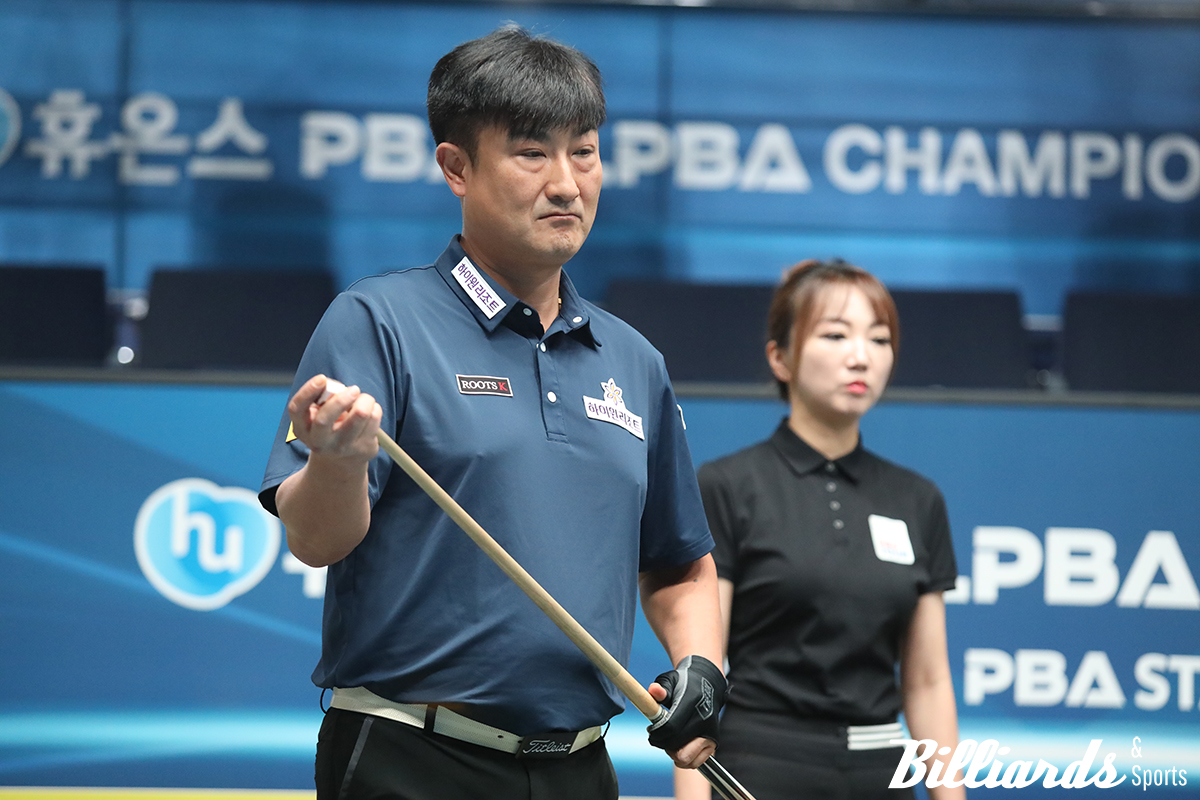 이충복(하이원리조트)은 김병섭과 팽팽한 접전을 벌였으나 끝내 승부치기에서 패하고 말았다.