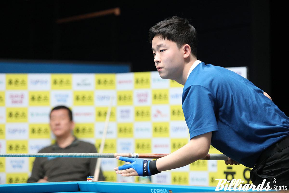 세트스코어 0-2에서 2-2로 따라잡은 김영원.