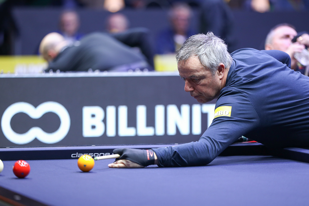 야스퍼스는 쿠드롱에 이어 A조 2위로 16강 관문을 통과했다.