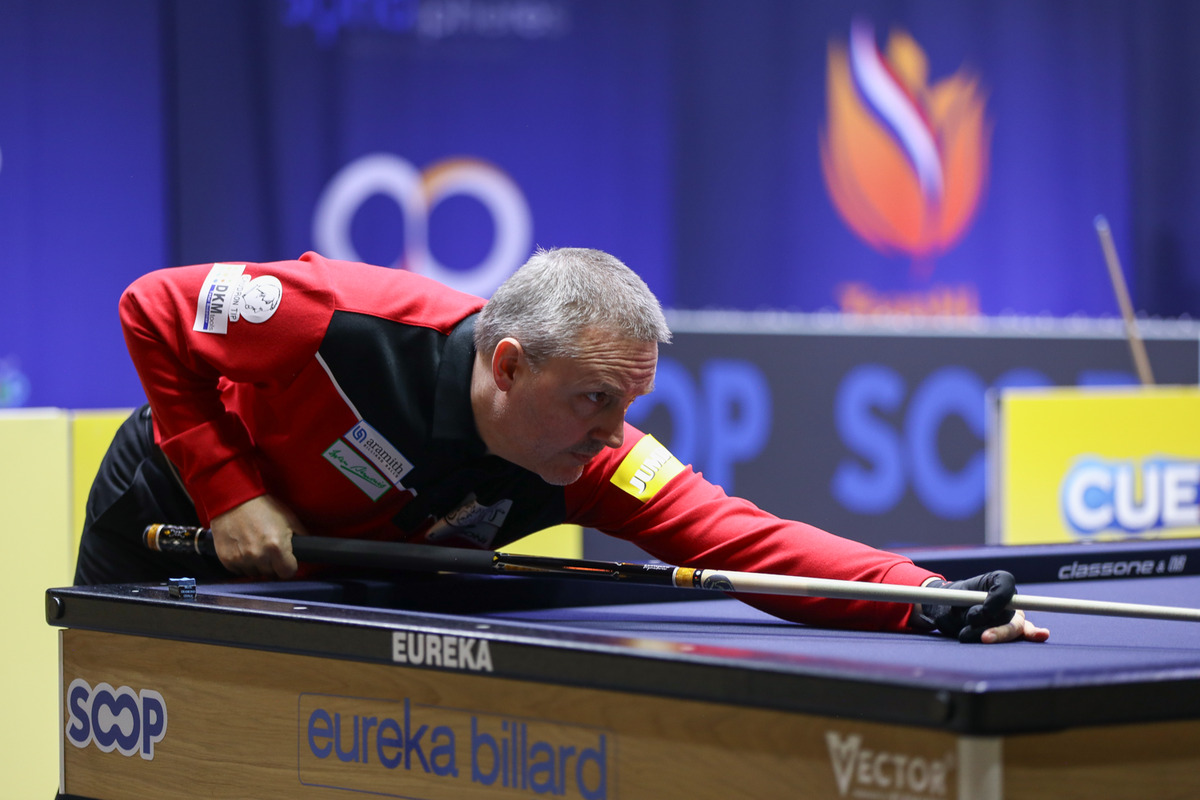 쿠드롱은 A조에서 라이벌 딕 야스퍼스(네덜란드)를 제치고 조 1위로 16강에 진출했다. 