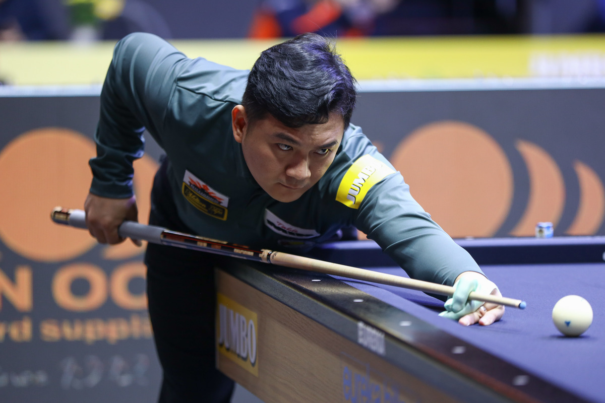 조명우에게 세계선수권 결승에서 패했던 쩐타인룩(베트남)은 이번 대회 B조 2위로 16강에 올라왔다.