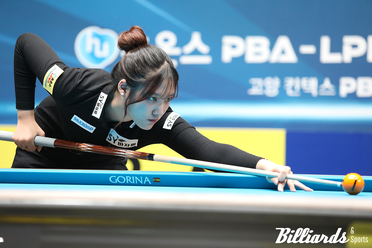 "끝날 때까진 끝난 게 아니다" 권발해(에스와이)가 세트스코어 0-2의 열세를 뒤집고 3-2의 대역전승을 거뒀다. 반면, 김정미는 두 세트를 연달아 따낸 후 3세트에서도 먼저 매치 포인트에 도달했으나 끝내 1점을 처리 못 해 패배하고 말았다. 사진=고양/이용휘 기자